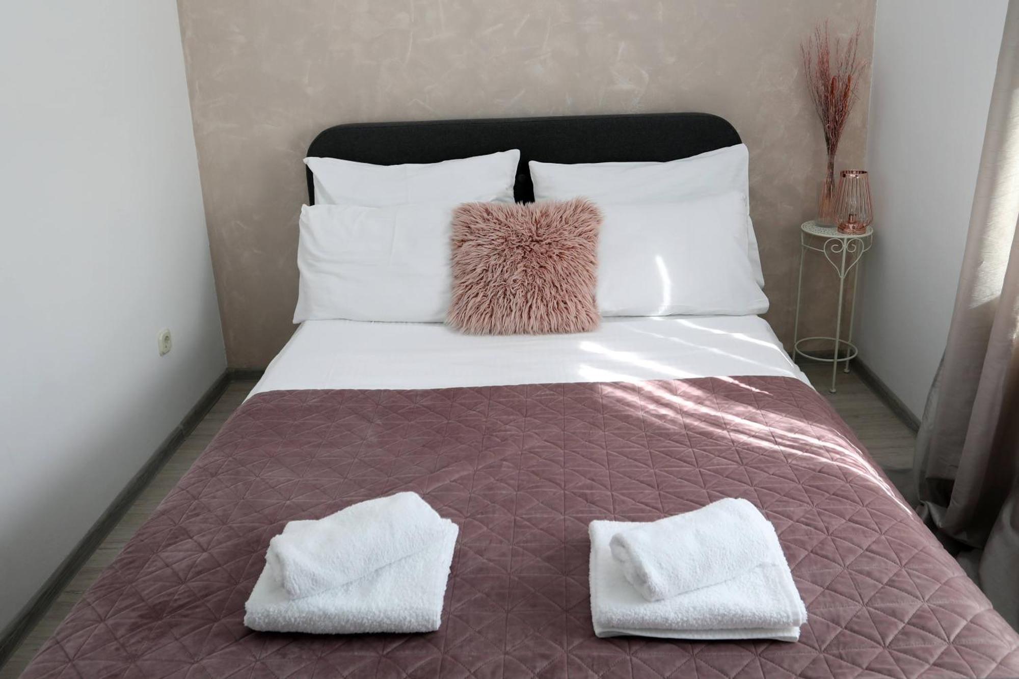 Apartman Debora Sa Privatnim Bazenom Pula Exterior foto