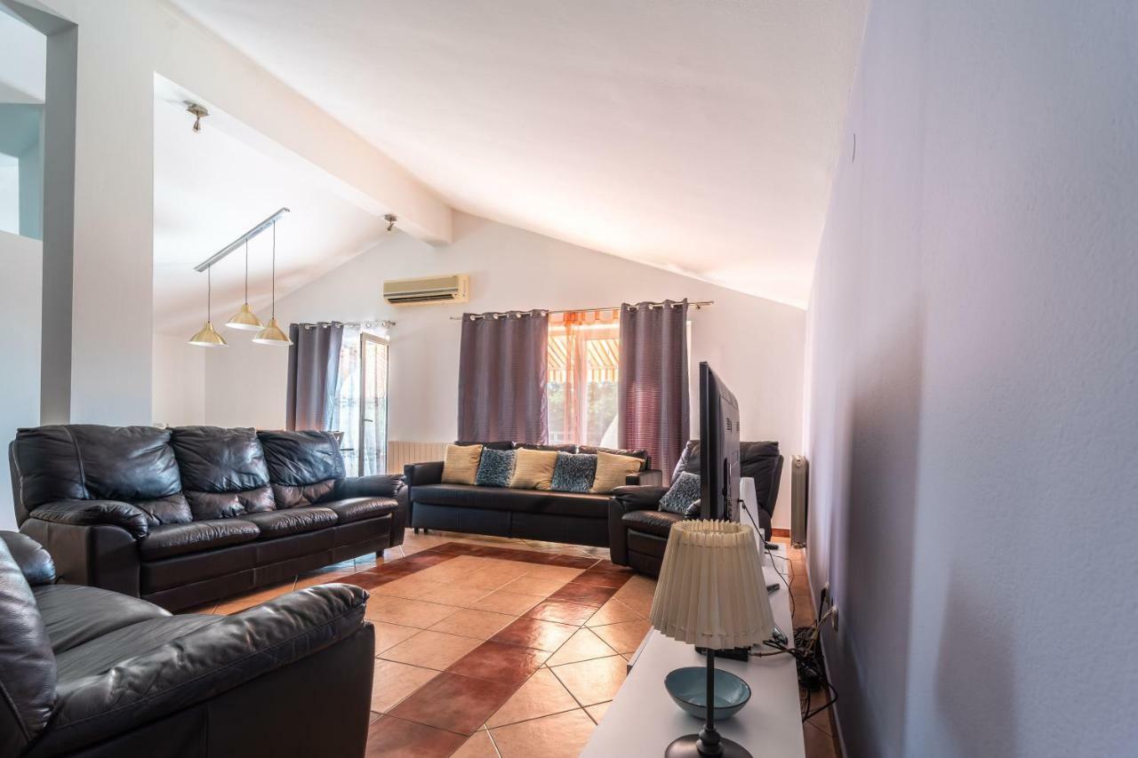 Apartman Debora Sa Privatnim Bazenom Pula Exterior foto
